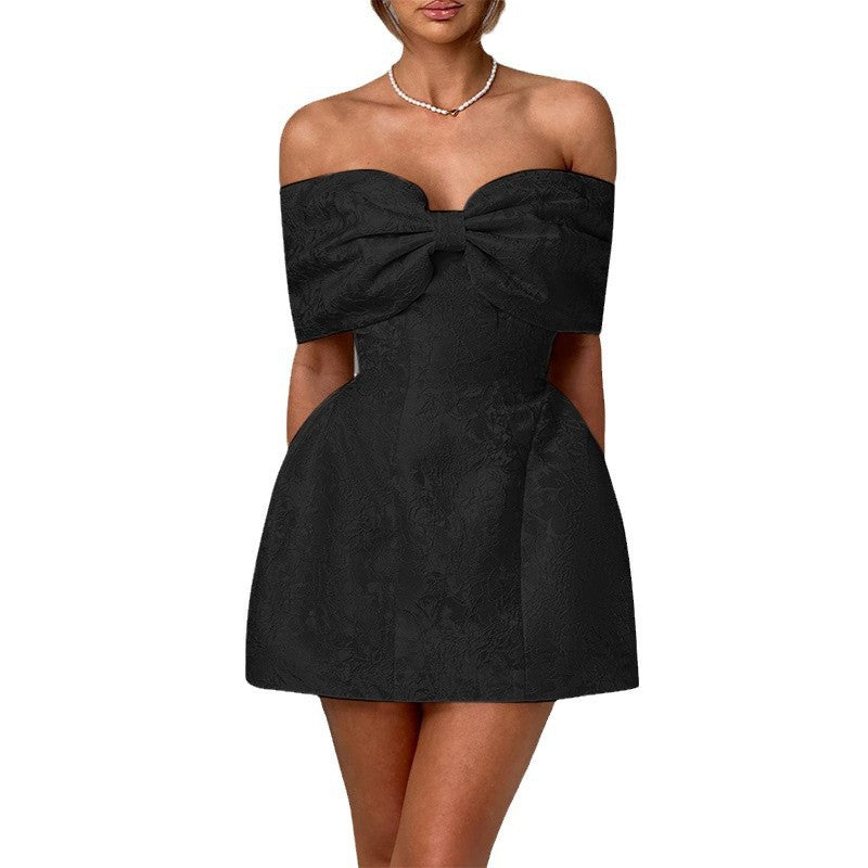 Damen-Cocktailkleid schulterfrei mit elegantem Blumenmuster und aufwendiger Rüschenverzierung, Größe S