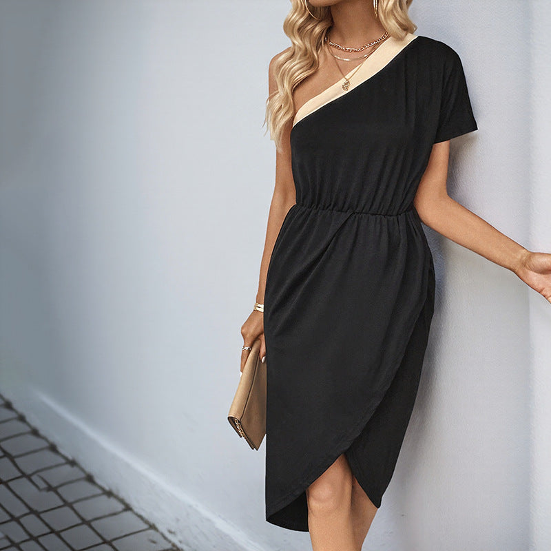 Asymmetrisches Midikleid für Damen mit Bindegürtel und modernen Details, Größe