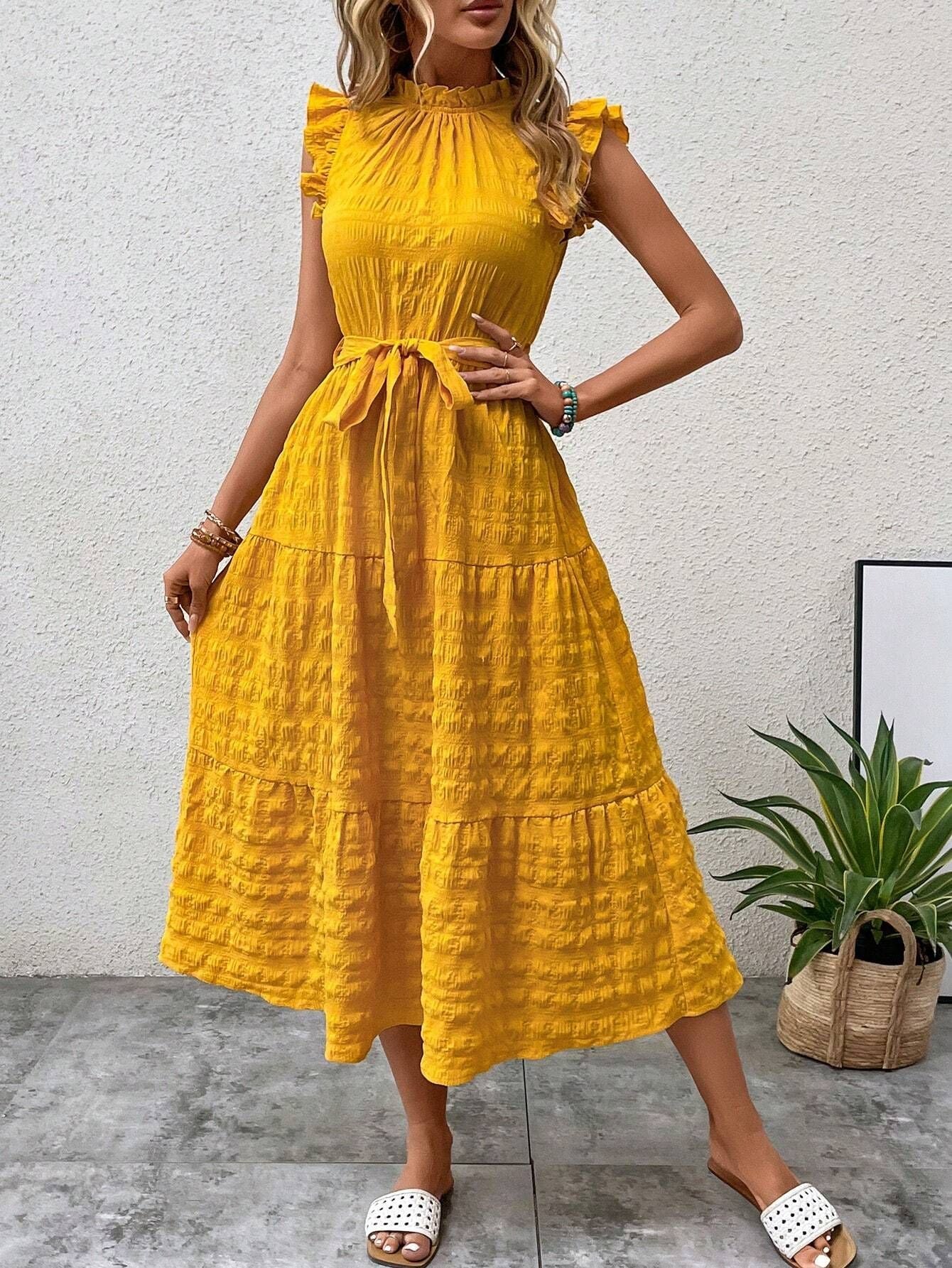 Damen Wickelkleid mit Rüschen und tailliertem Saum, Größe