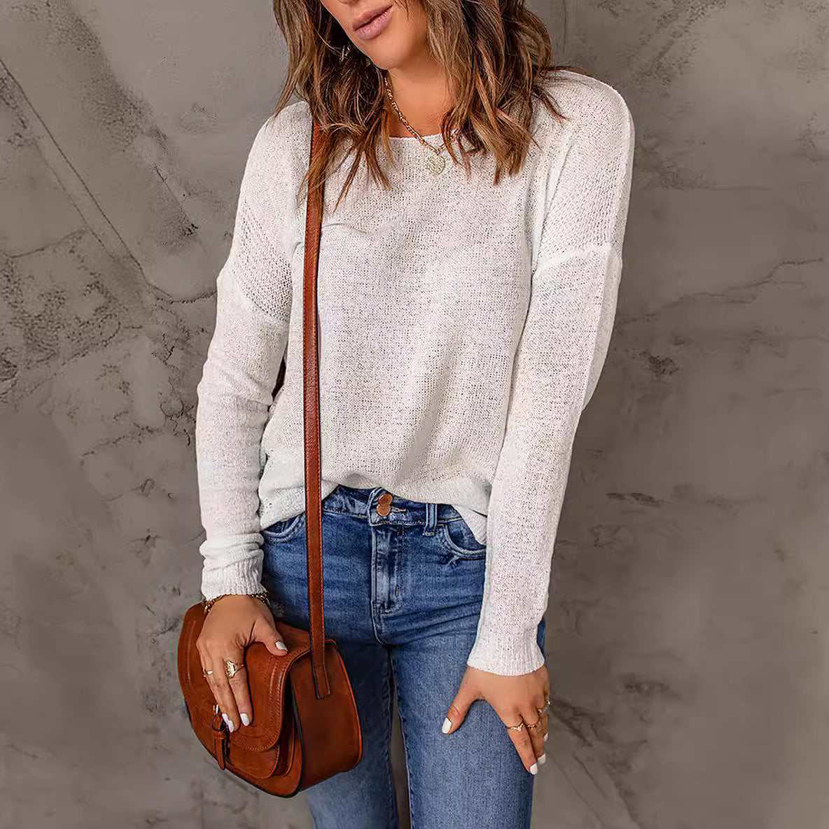 Women's comfortable knit sweater with a loose fit and relaxed silhouette, size S