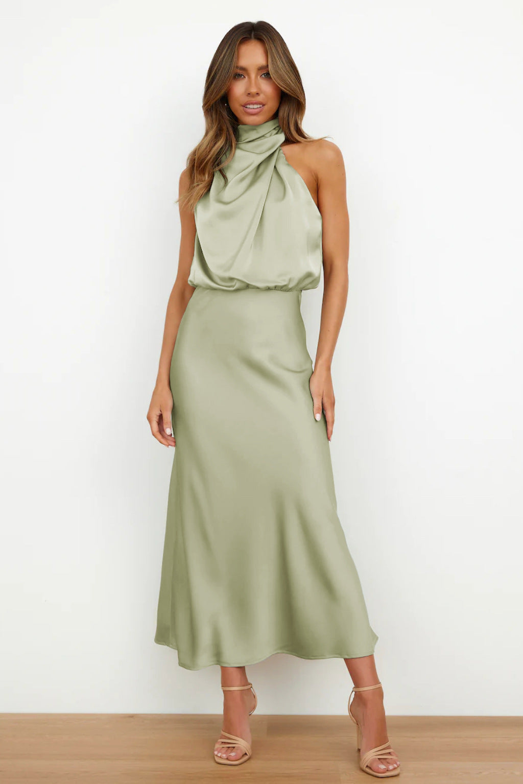 Valenzora | Elegantes Midikleid mit asymmetrischem Rundhalsausschnitt