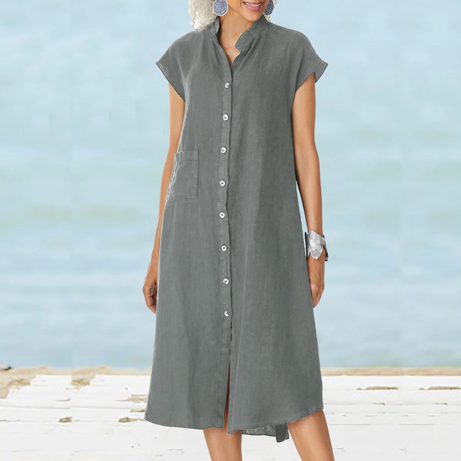 Women's midi dress with comfortable shirt collar and practical side pockets, size