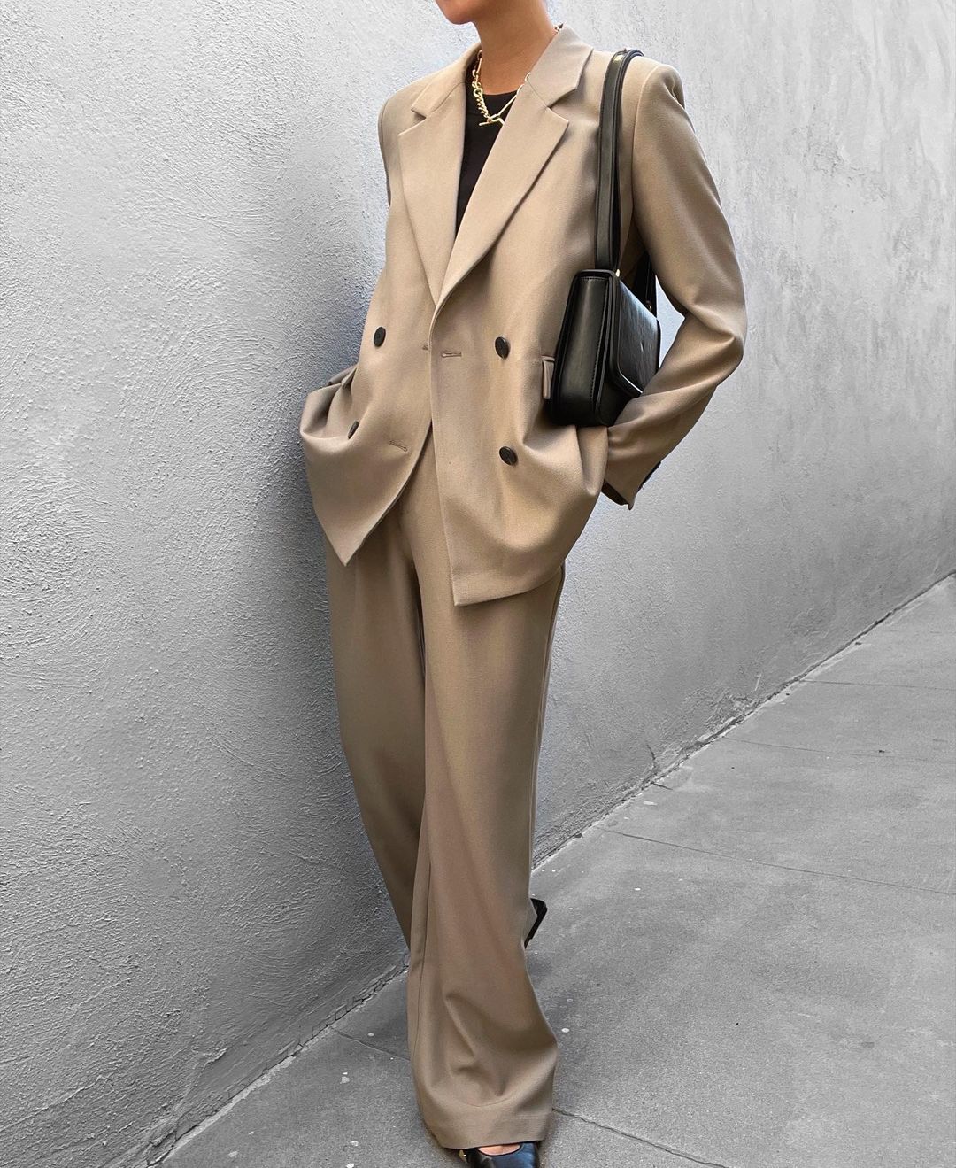 Damenanzugjacke und -hose im eleganten Oversized-Stil, Größe Valenzora