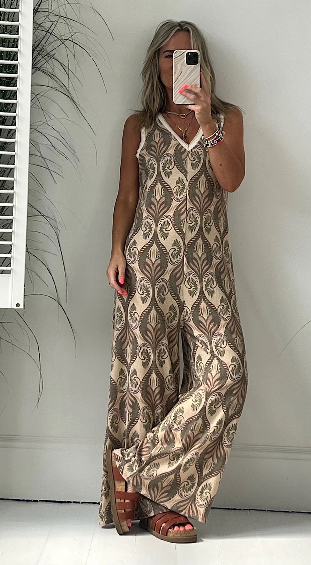 Women's wide-leg jumpsuit with elegant leaf pattern, size