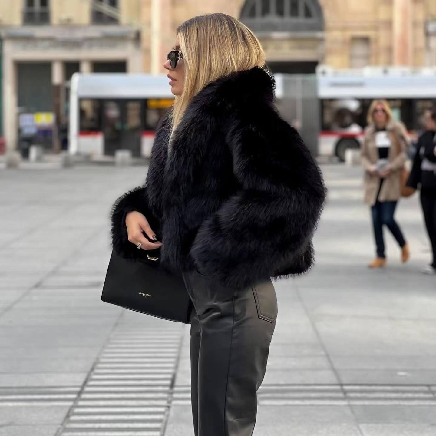 Valenzora - Fur jacket