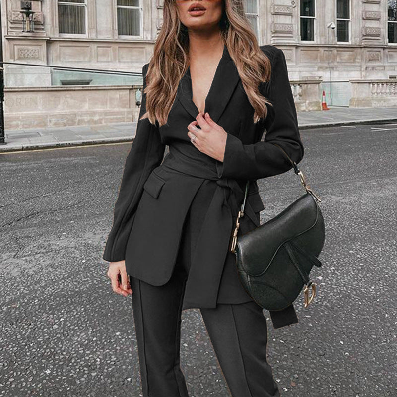 Women's blazer suit with tailored cut and elegant belt, size