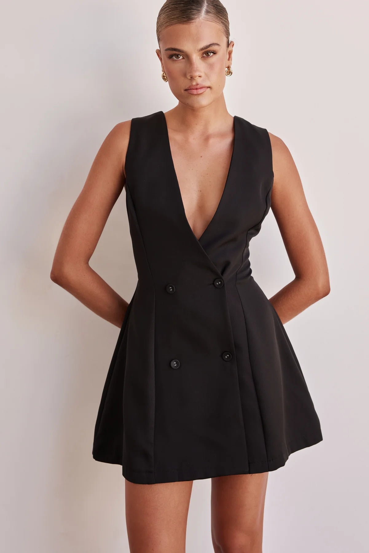 Ladies' shirt dress with deep V-neck and double button placket Drune