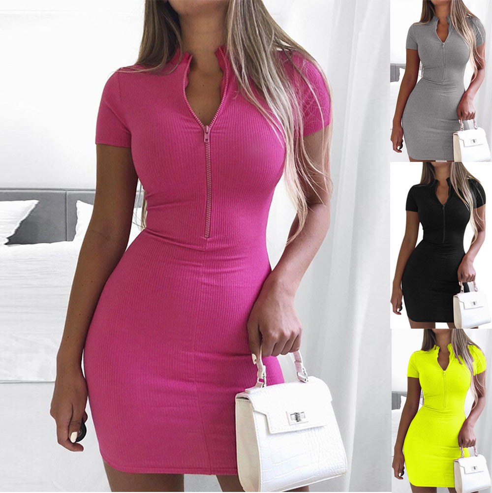 Women's figure-hugging dress with zipper and short sleeves, size