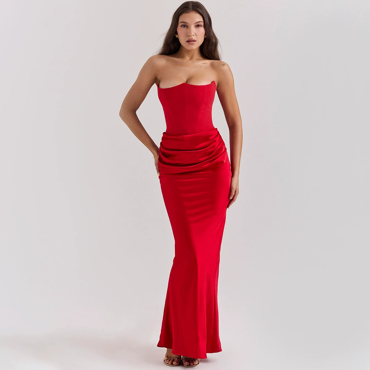 Elegantes, figurbetontes Damen-Abendkleid mit raffiniertem Taillendetail, Größe S