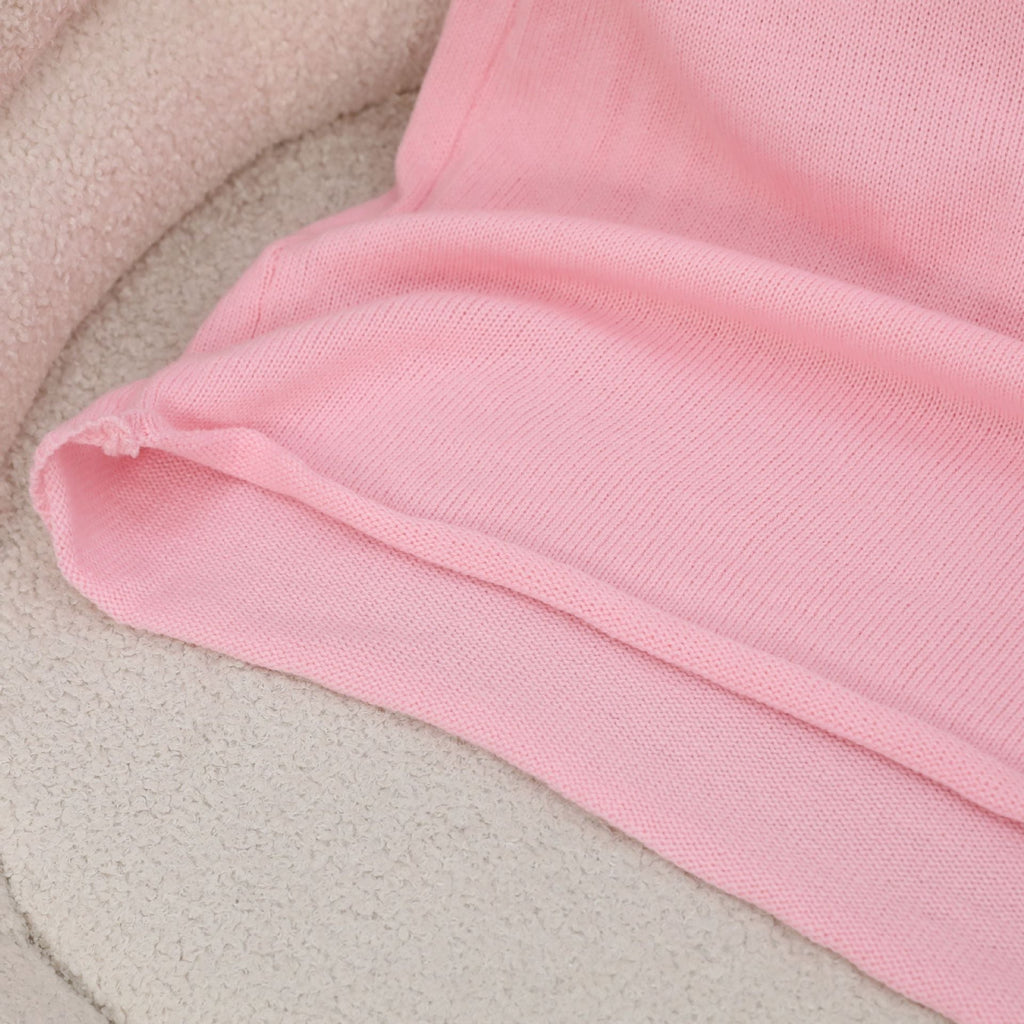 Damen Freizeitstricktop mit dekorativem V-Ausschnitt und Kontrastdetails, Größe