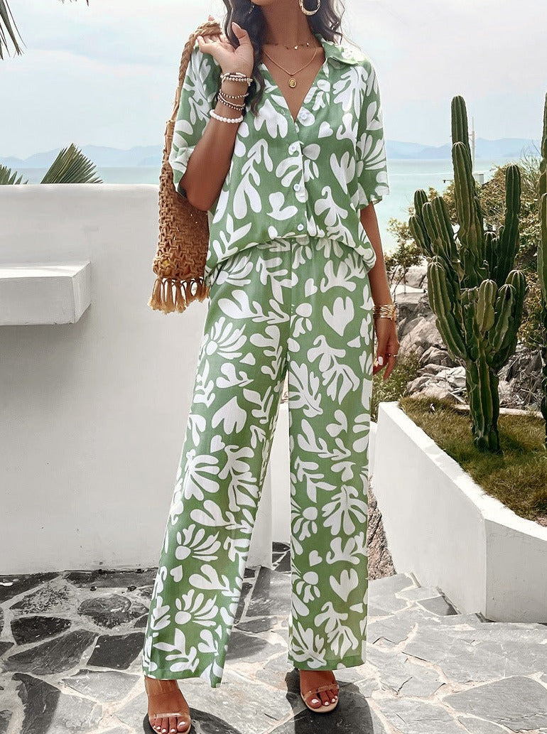 Valenzora | Summer suit with print and short sleeves