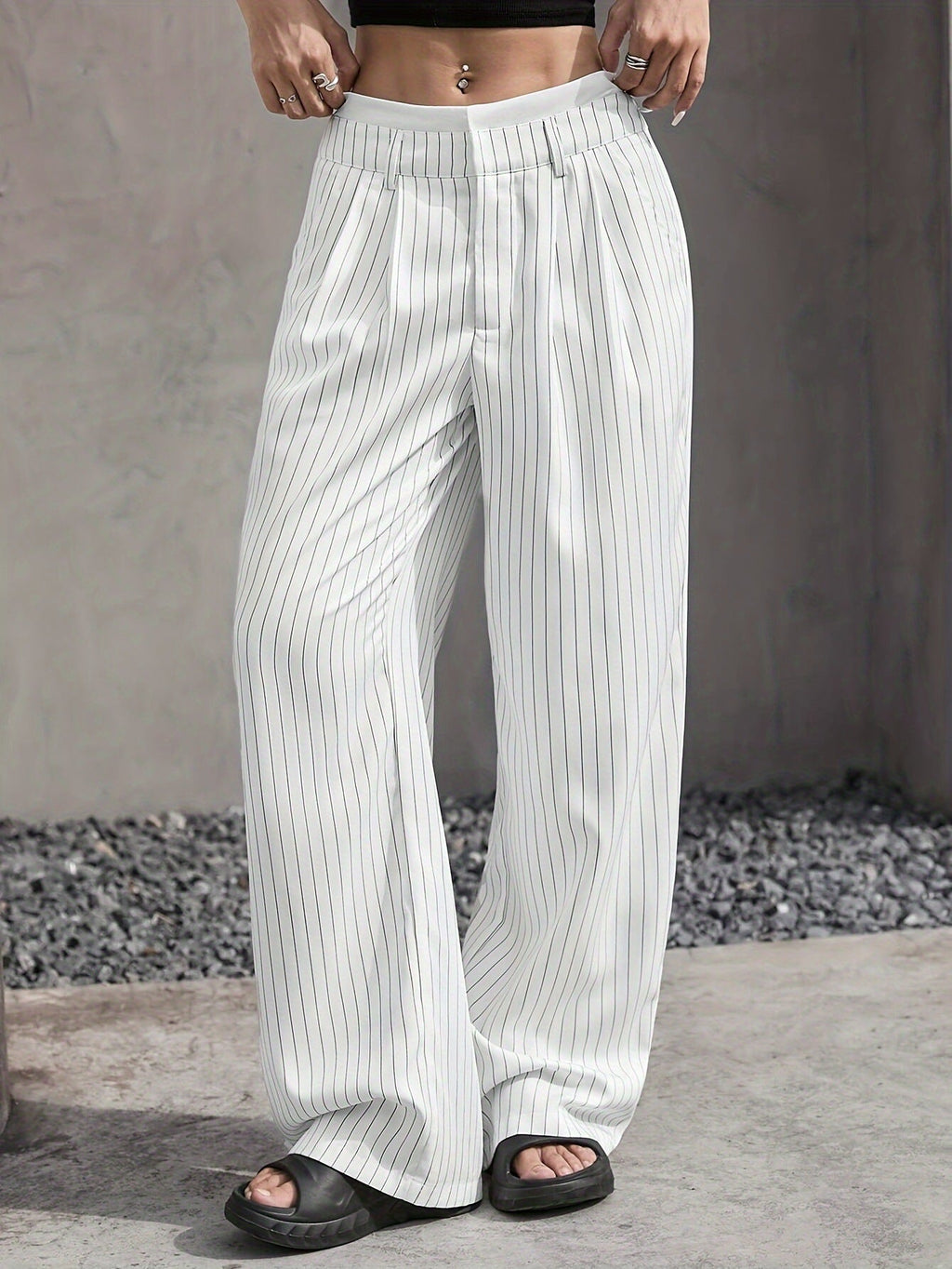Elegante Damen-Hose mit weitem Bein und Nadelstreifen, hoher Bund, Größe