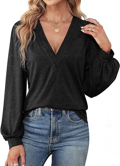 Comfortable women's shirt with V-neck and long sleeves, size