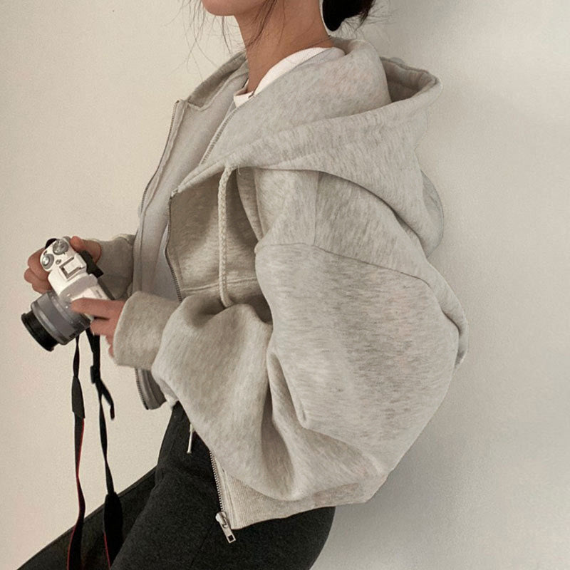 Women's oversized hoodie with practical pockets, size