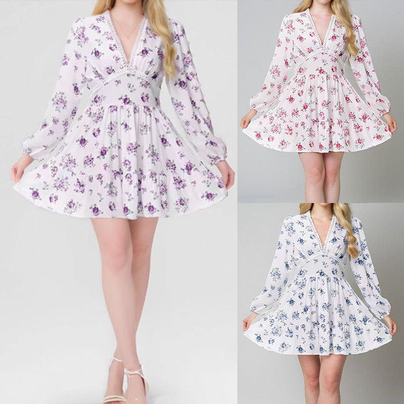 Valenzora | Plissiertes V-Ausschnitt-Kleid mit kurzen Ärmeln
