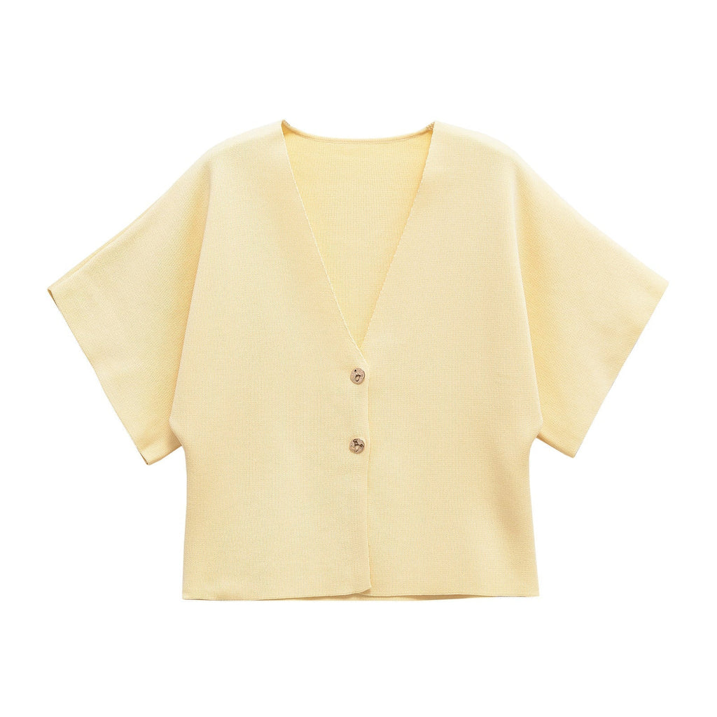 Women's lightweight cardigan with an elegant V-neck and luxurious button details, size S