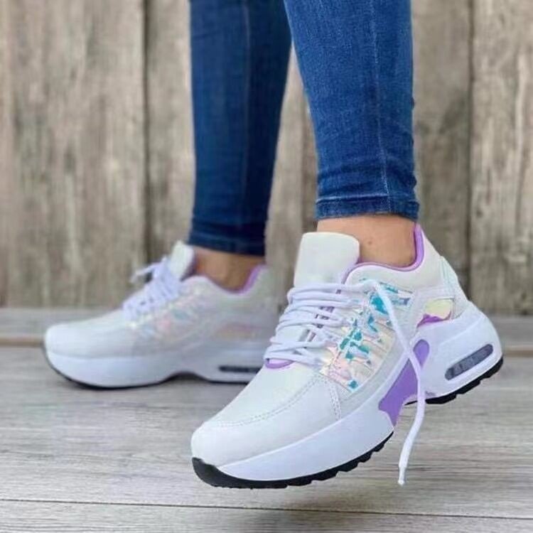 Women's sporty sneakers with reflective accents and breathable sole, size S