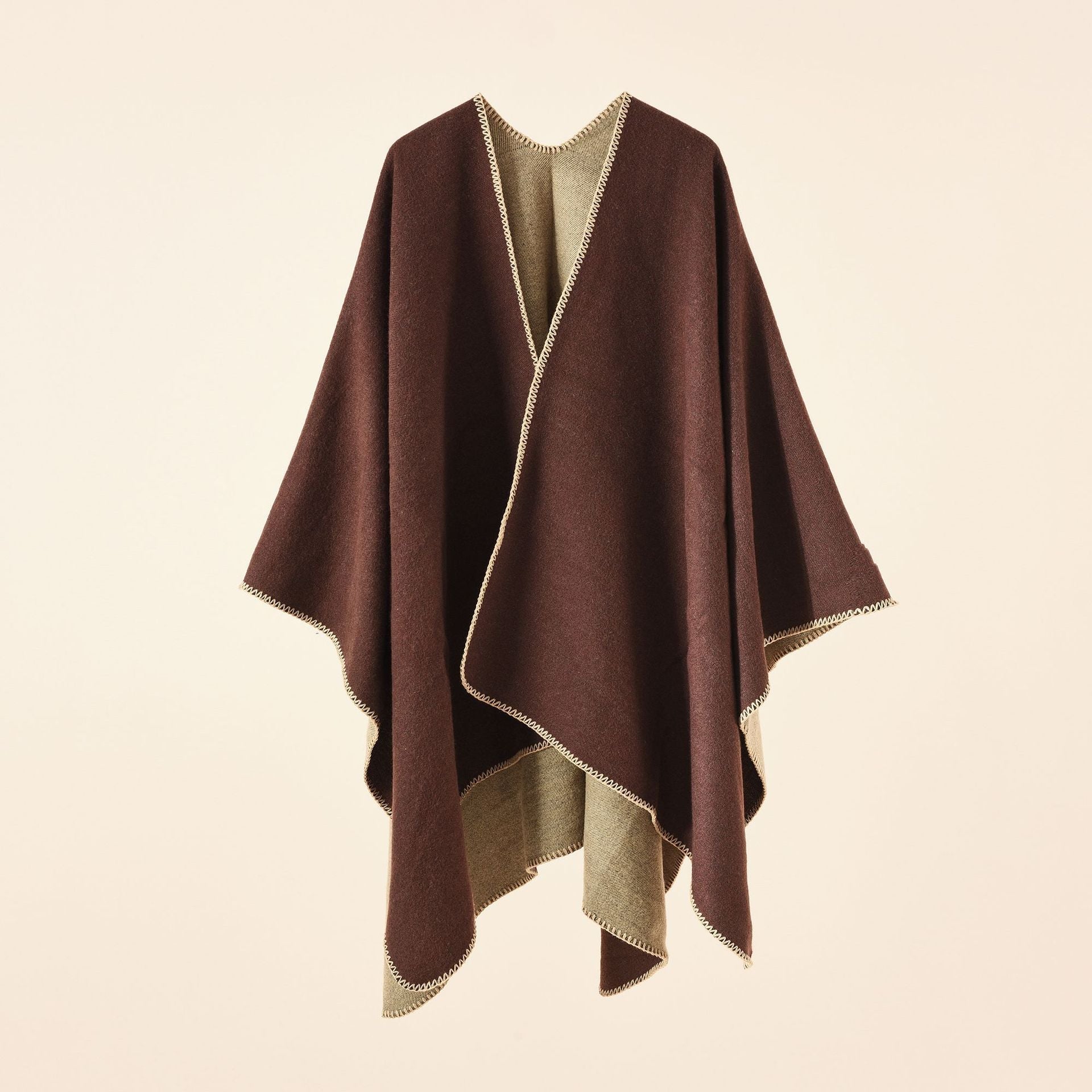 Damen Strickponcho mit asymmetrischem Schnitt und hohem Wärmerückhalt, Größe