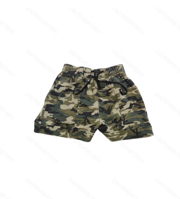 Women's camouflage shorts with elastic waistband and practical pockets, size