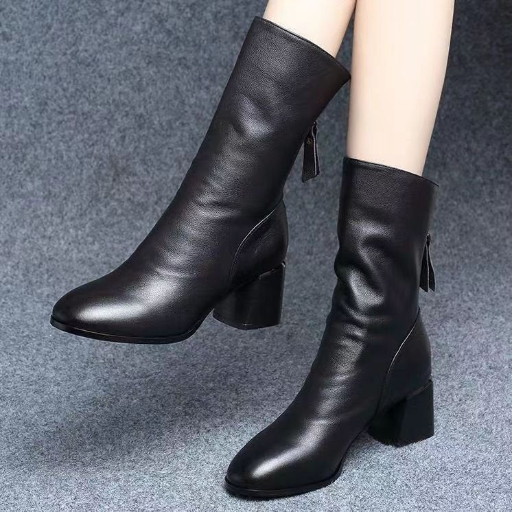 Valenzora | Luxuriöse Stiefeletten aus veganem Leder mit Reißverschluss
