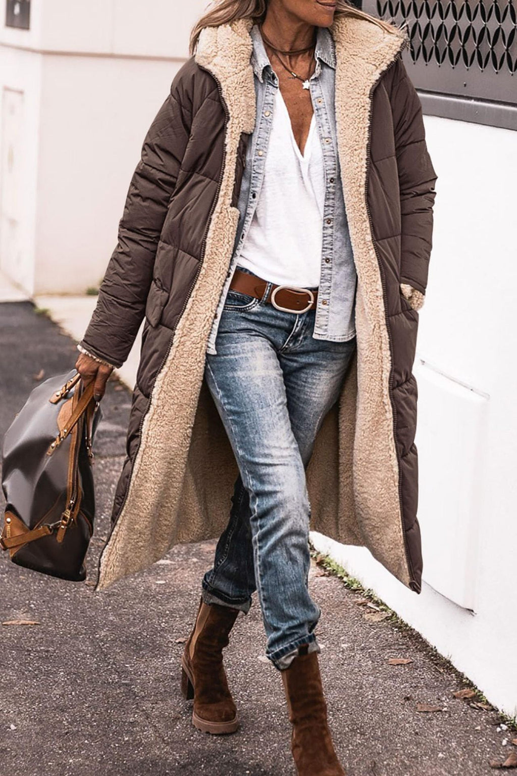 Long, comfortable coat that can be worn on both sides.