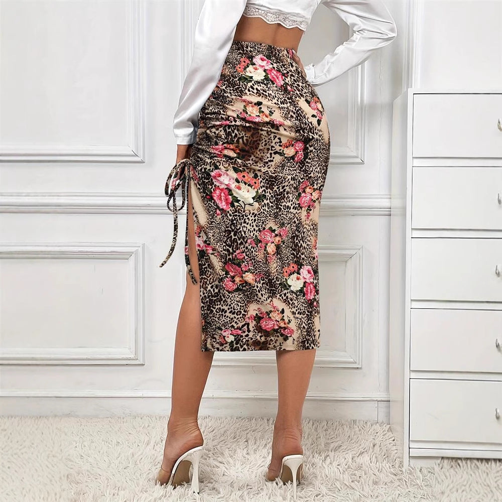 Women's elegant midi skirt with floral animal print and side slit, size [size missing]