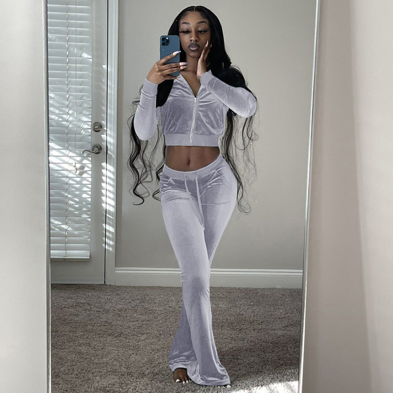 Women's velour tracksuit with zip front and wide-leg trousers, size