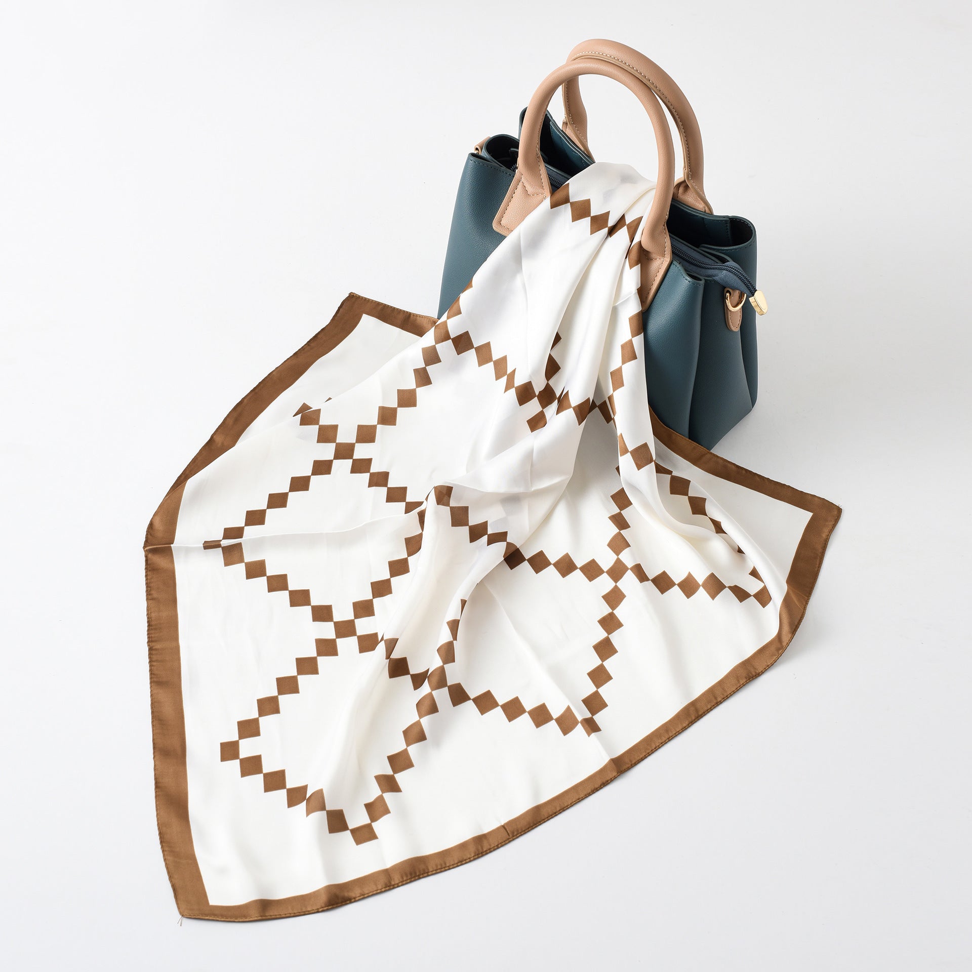 Damen-Seidenschal mit modernem Grafikdesign und luxuriösem Glanz, Größe S