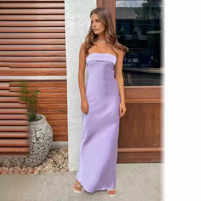 Valenzora | Sommerliches trägerloses Satin-Kleid mit elastischem Rückenausschnitt in Uni-Farbe