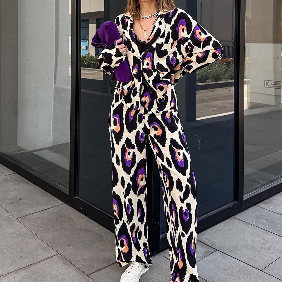 Valenzora leisure suit with short long sleeves and high waist, wide trousers