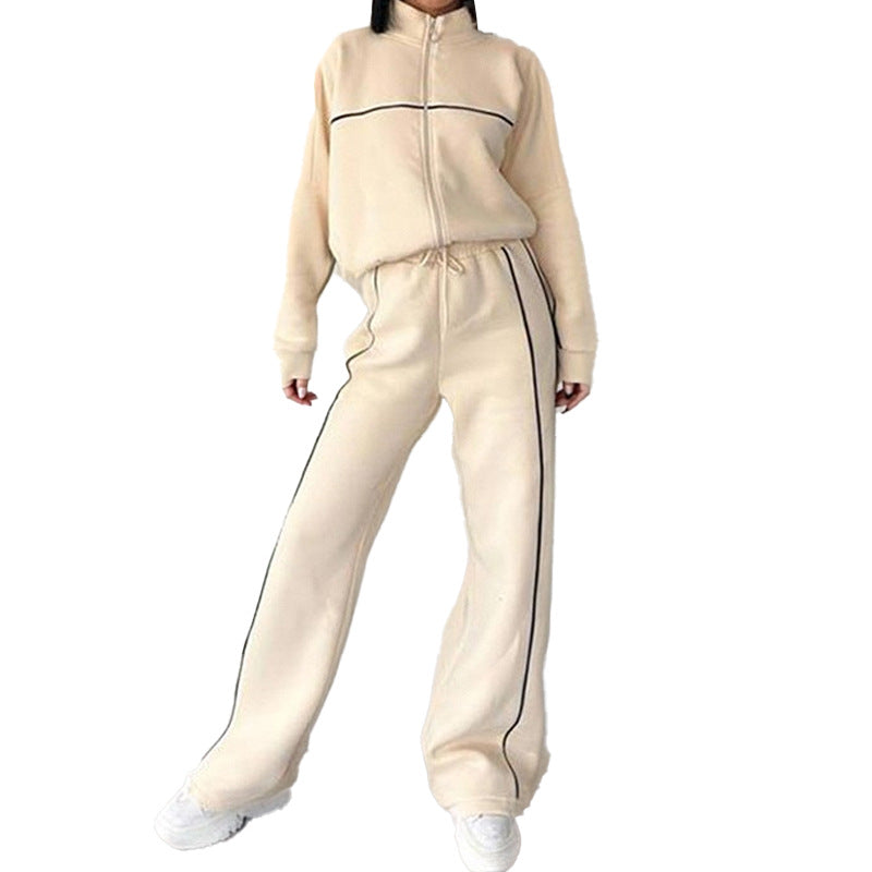 Women's sporty loungewear set with high collar and wide cut, size [size]