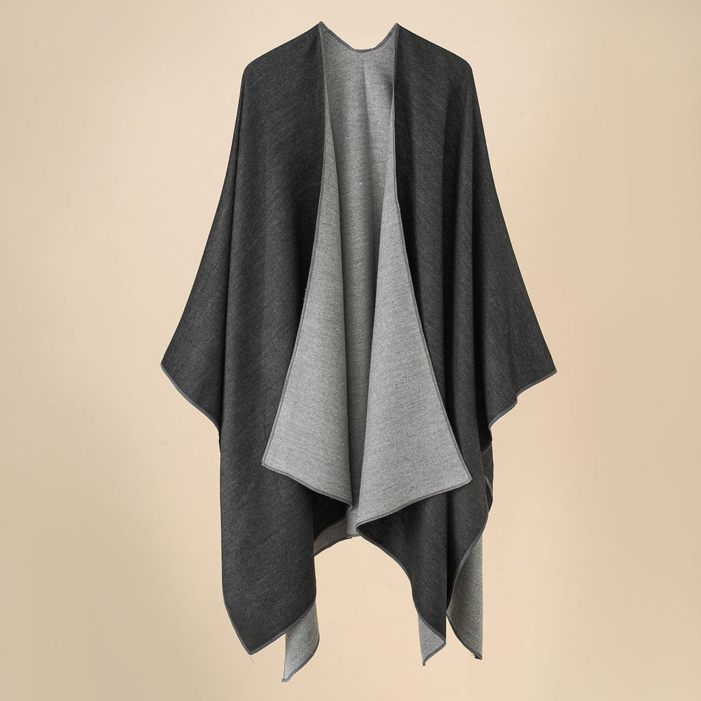 Women's comfortable poncho made of a soft wool blend with an elegant cut, size [size missing]