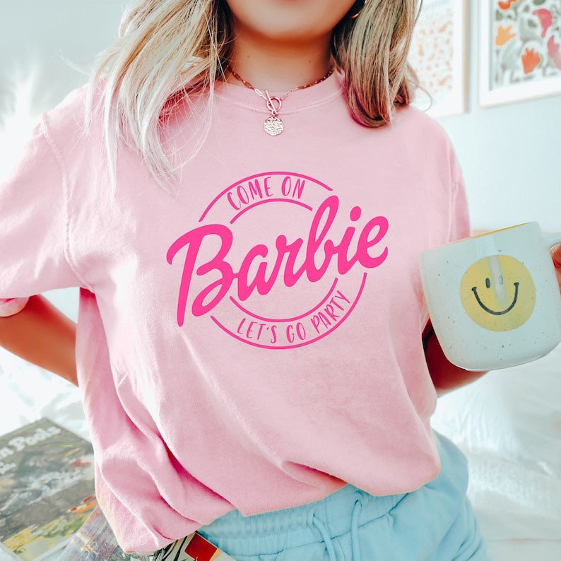 Valenzora | Retro Party Barbie Print T-shirt