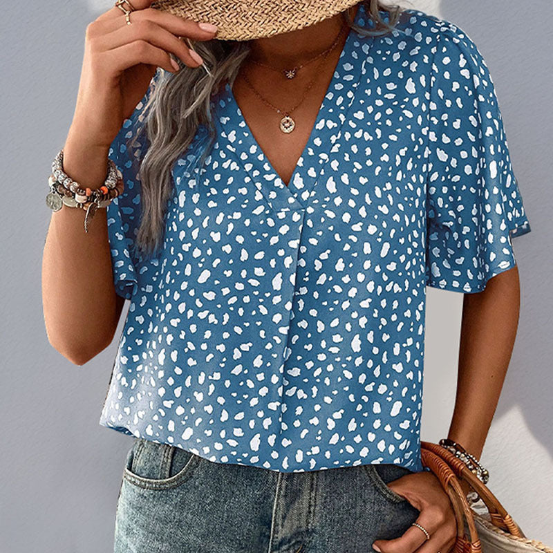 Women's blouse with a relaxed fit and voluminous sleeves, size [size missing]