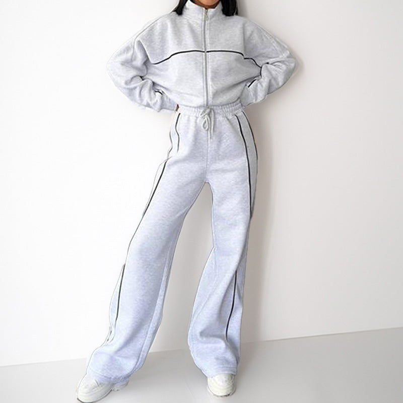 Women's sporty loungewear set with high collar and wide cut, size [size]