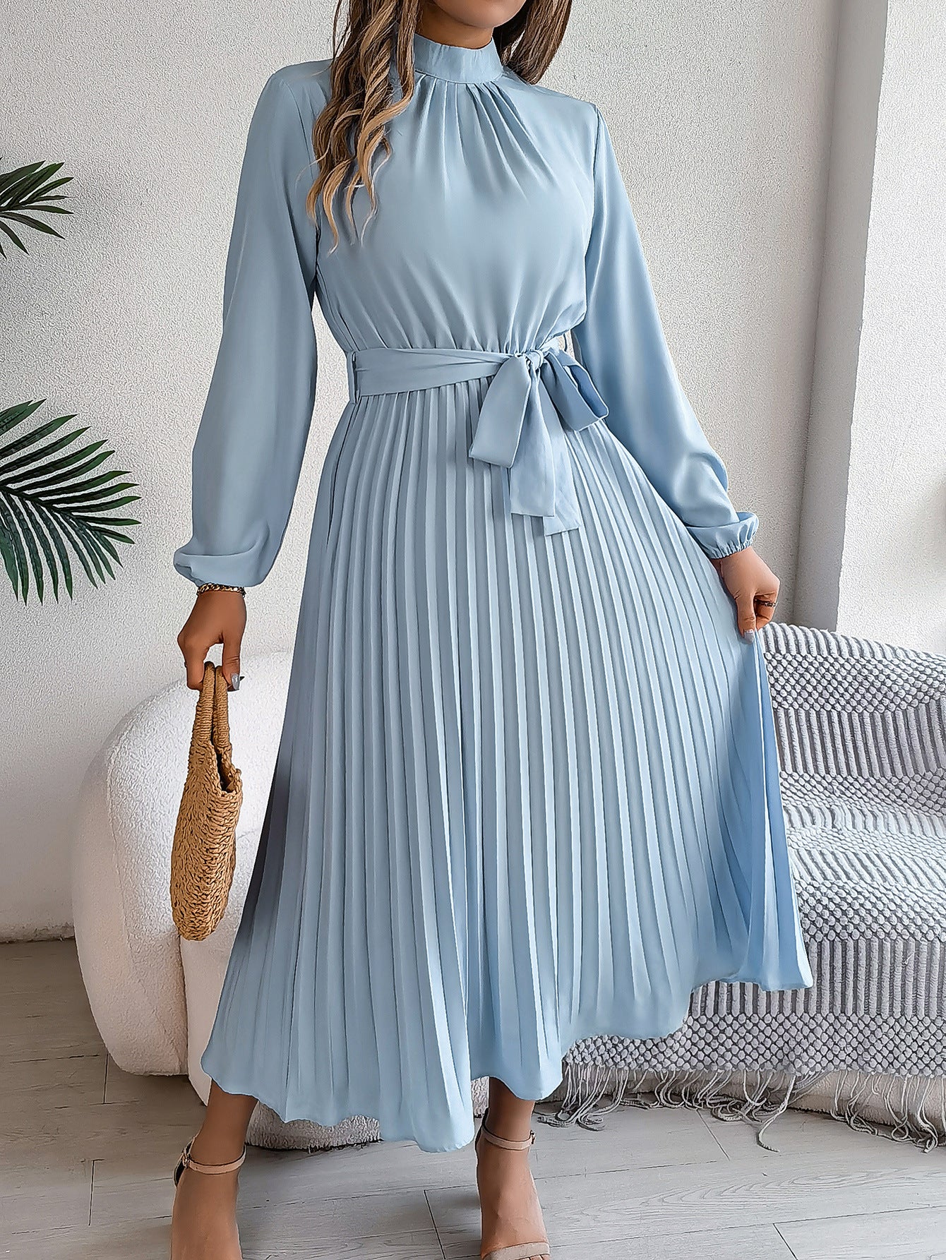 Valenzora | Elegant stand-up collar tailored pleated long skirt little dress