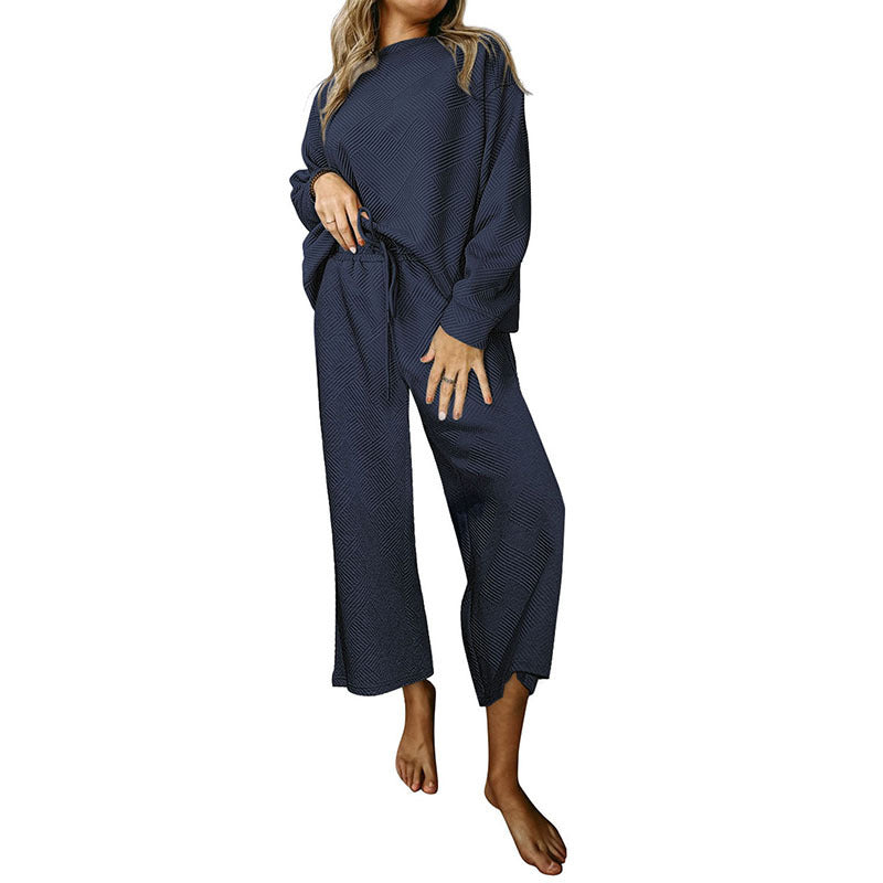Women's comfortable lounge set with textured pattern, size