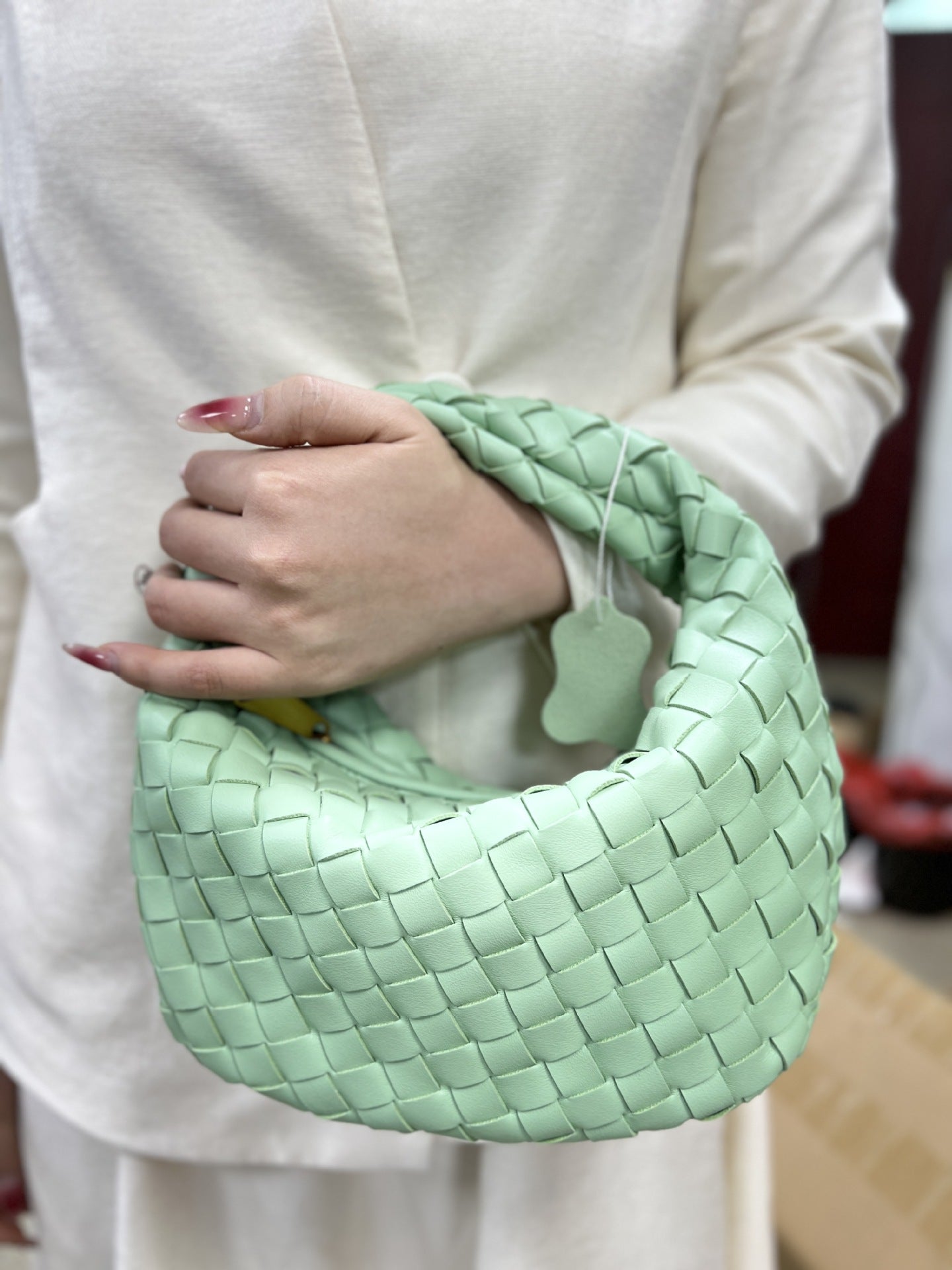 Valenzora | Lässiges und entspanntes Taschendesign