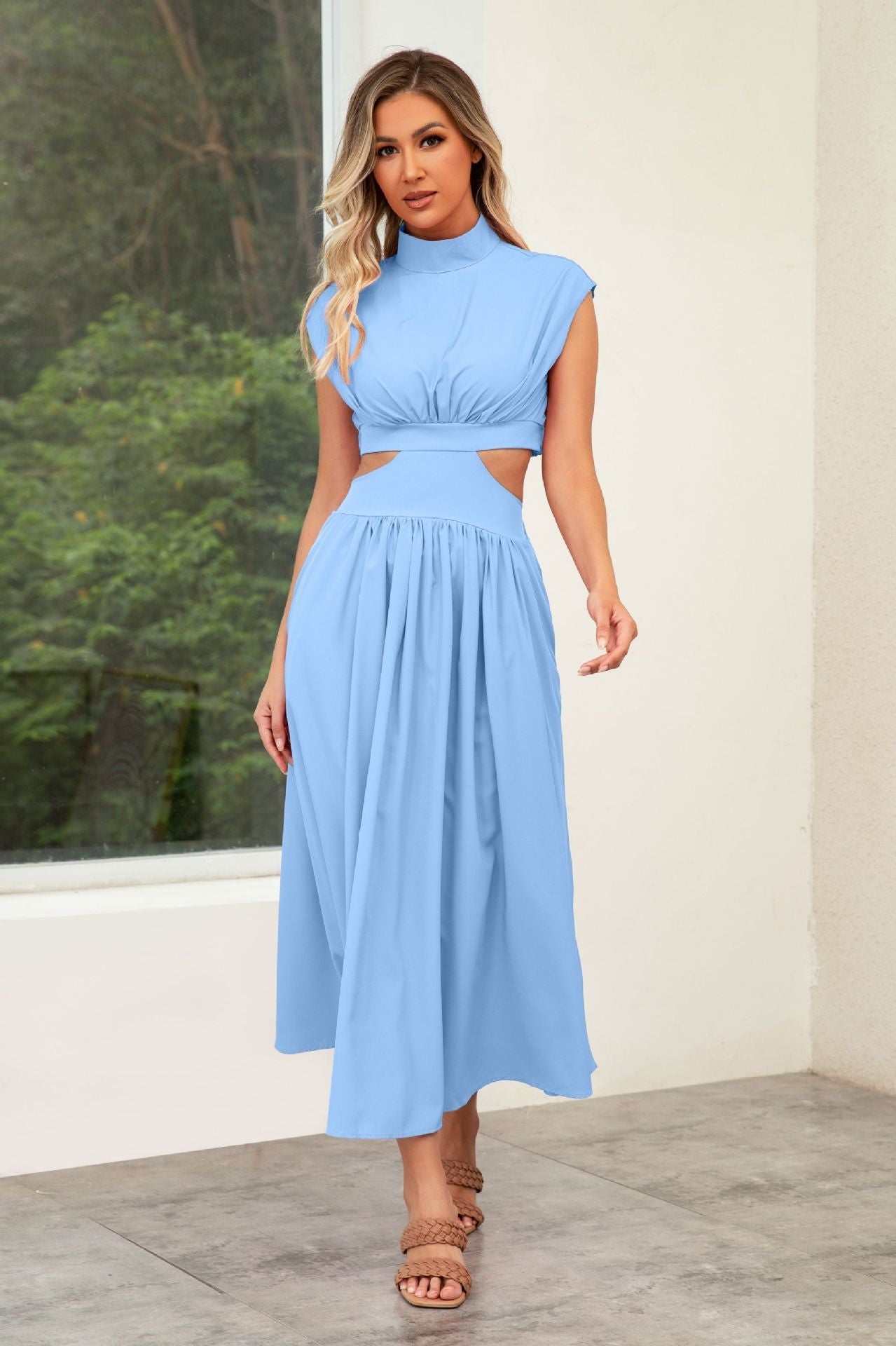 Damen-Cut-Out-Sommerkleid mit hohem Kragen, Größe