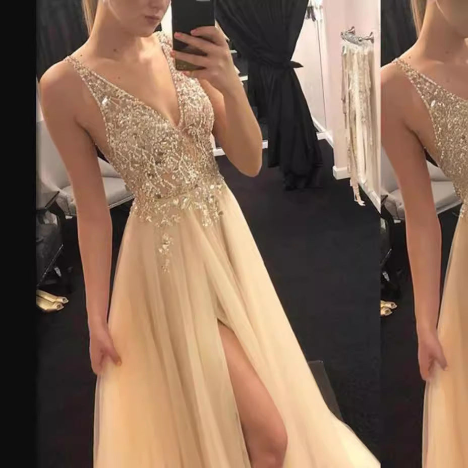 Valenzora | Abendkleid mit V-Ausschnitt und Schlitz