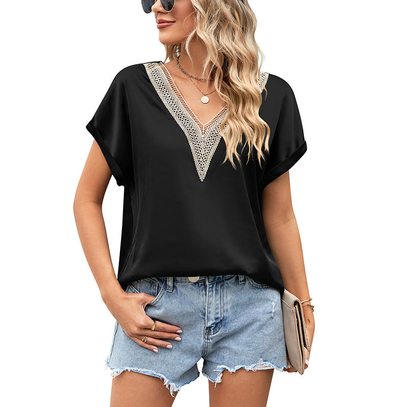 Damenbluse mit tiefem V-Ausschnitt und Häkeldetails, Größe