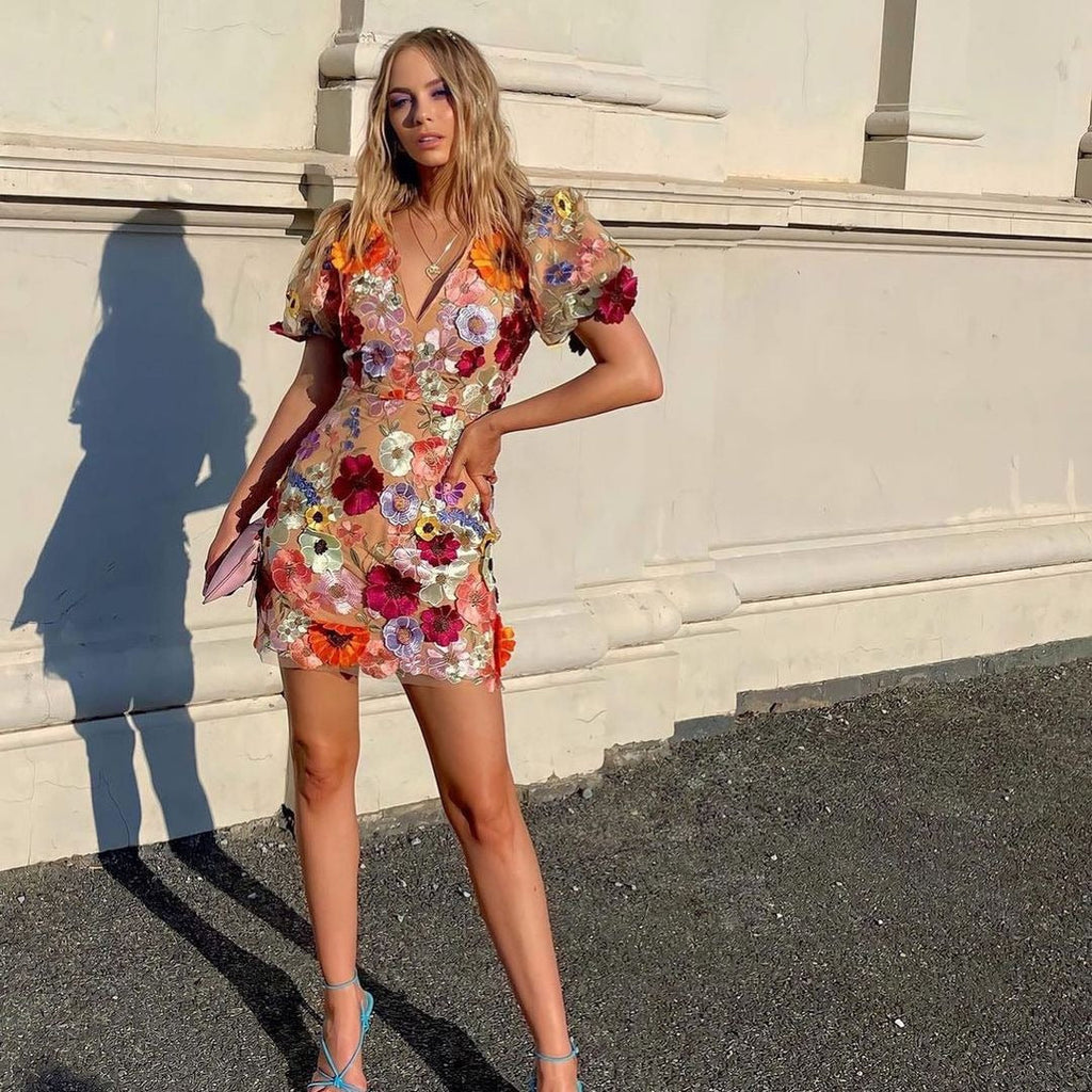 Valenzora | 3D-Blumen-Body Laternenärmel Besticktes Kleid