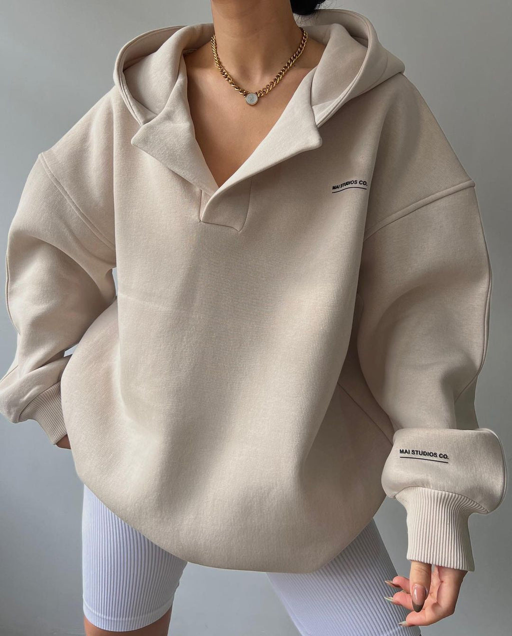 Oversized Hoodie für Damen mit Kängurutasche und bequemer Passform, Größe S