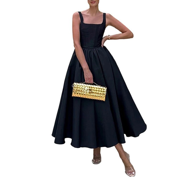 Elegantes Damenballkleid mit figurbetontem Oberteil und weich fließendem Rock, Größe [size]