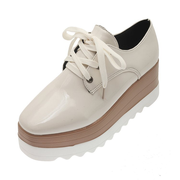 Damen modische Plateau-Sneaker mit schickem Glanz und komfortabler Sohlenkonstruktion, Größe Valenzora