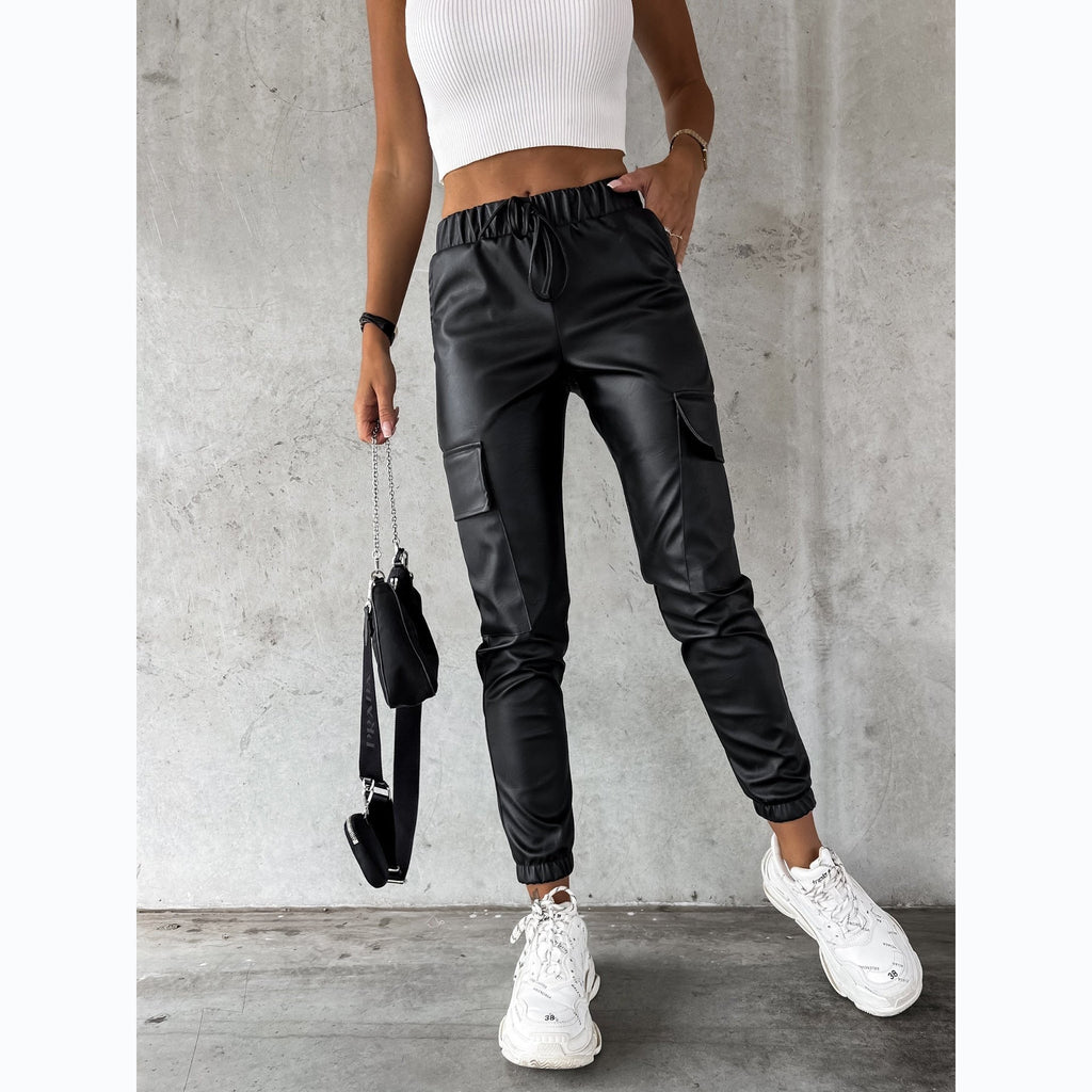 Damen-Jogginghose aus Kunstleder mit praktischen Taschen und elastischem Bund, Größe