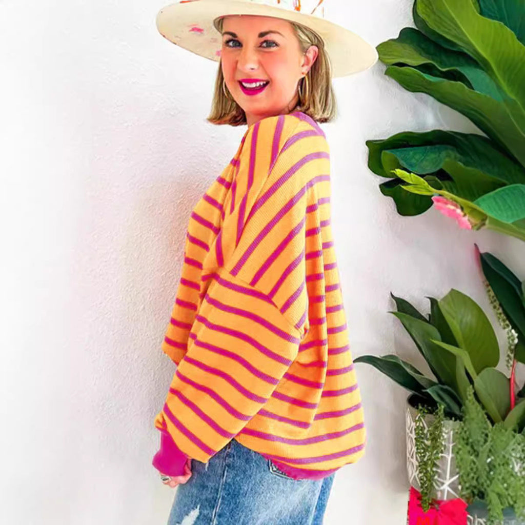 Women's casual and comfortable sweater with a structured rib pattern and a relaxed fit, size S