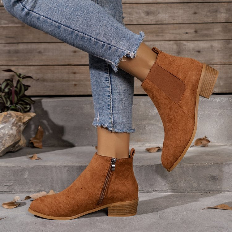 Women's ankle boots with elegant zipper and comfortable block heel, size S