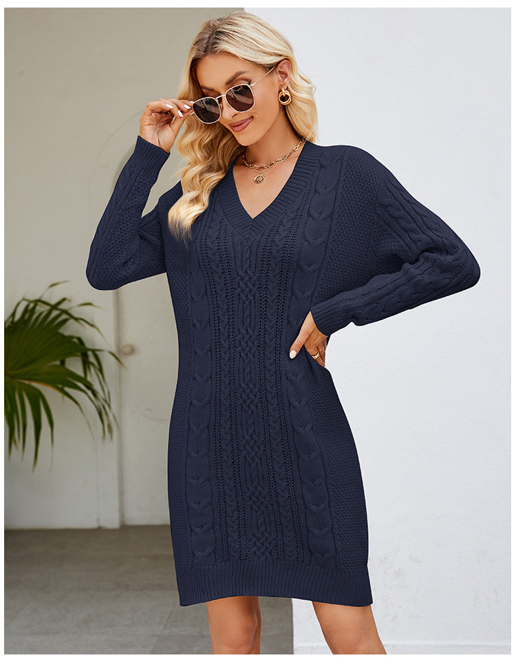 Valenzora | Einfarbiges V-Ausschnitt-Strickkleid mit Schwung