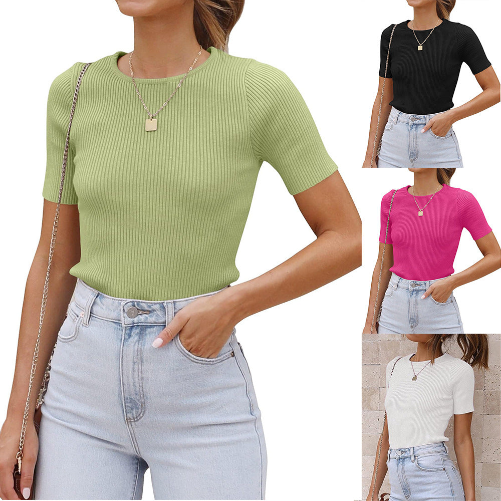 Women's fitted T-shirt with fine ribbing and round neckline, size